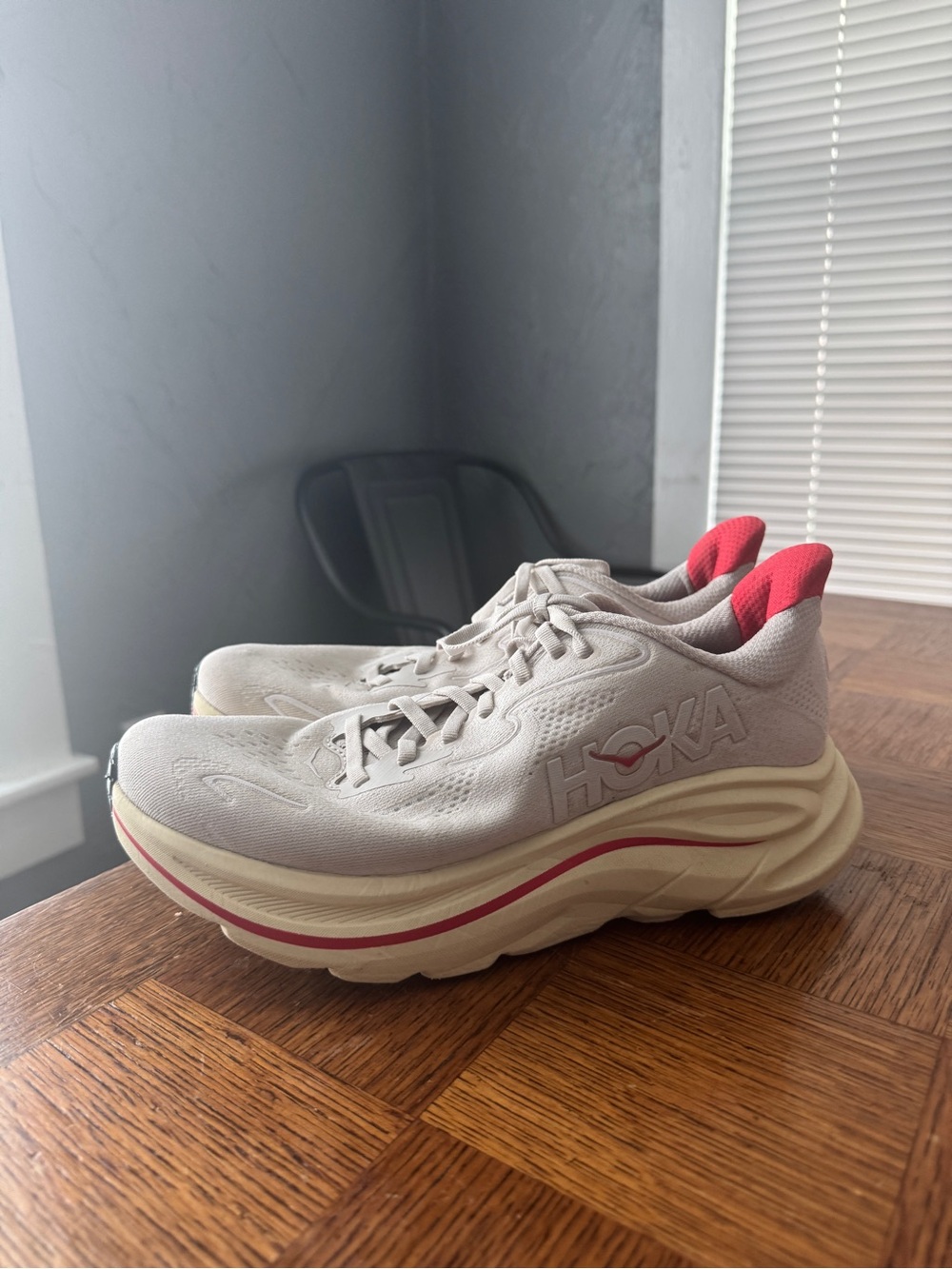 Women’s Hoka one one Clifton 10